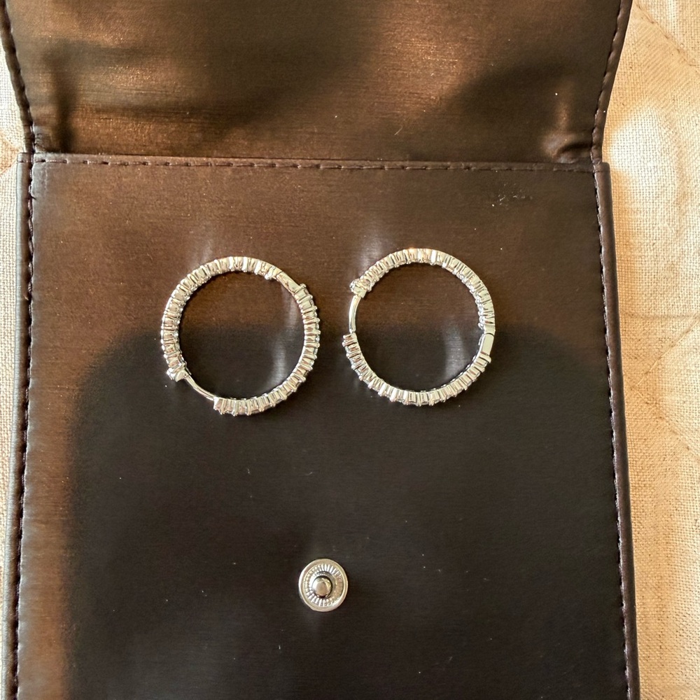 Roberto Coin Perfect Diamond Hoop
